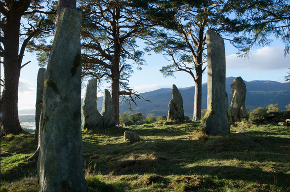 Photo from: http://outlander.wikia.com/wiki/Craigh_na_Dun